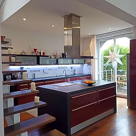 D'hotes La Pastourelle Centre Bed & Breakfast 4*