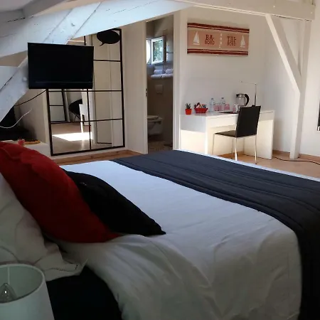 D'hotes La Pastourelle Centre Nocleg ze śniadaniem 4*