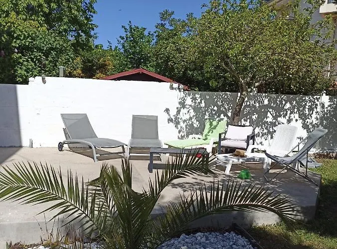 D'hotes La Pastourelle Centre Bed and breakfast Royan